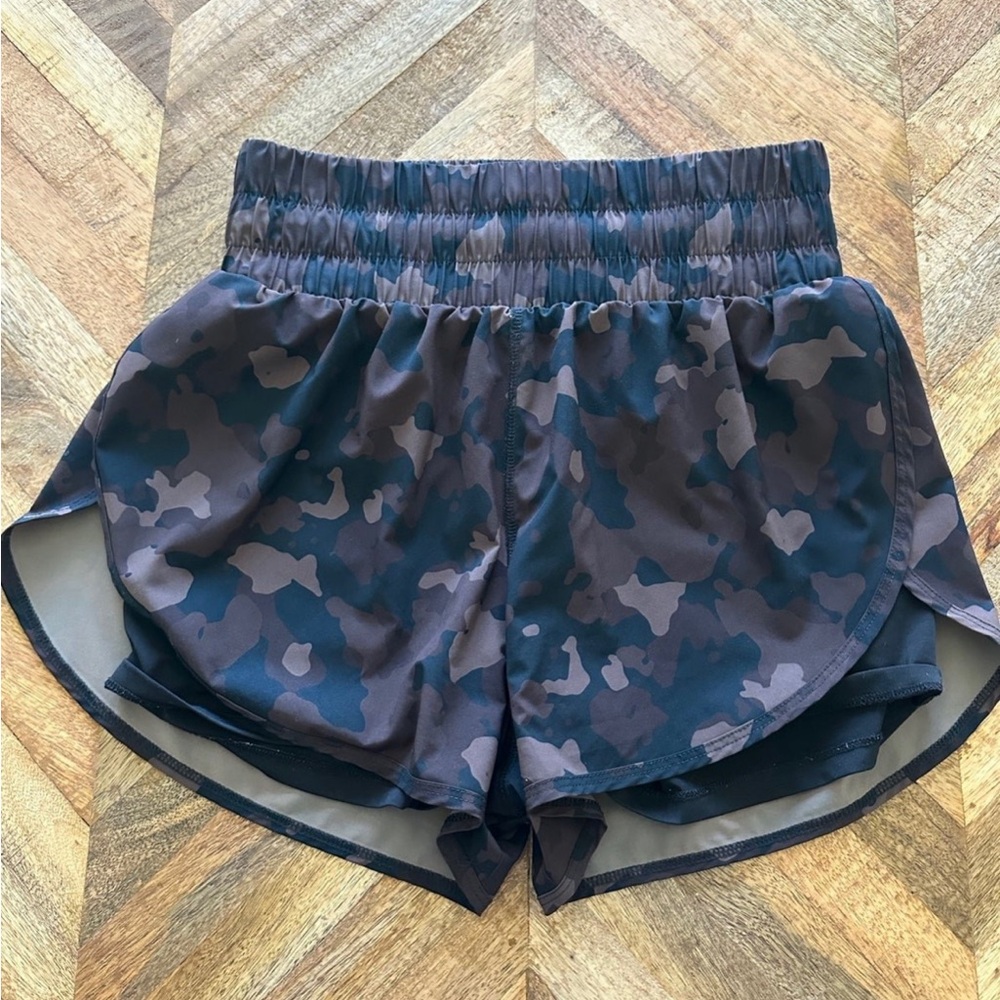 Balance Athletica / Vitality Vista Shorts